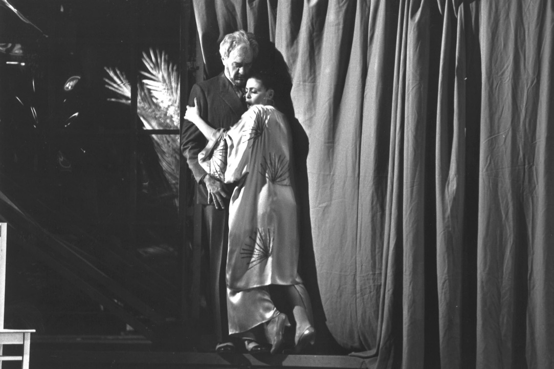 Иллюстрация к новости: Опера А.Берга "Лулу" в Чикагском Театре Лирик в постановке Ю.Любимова