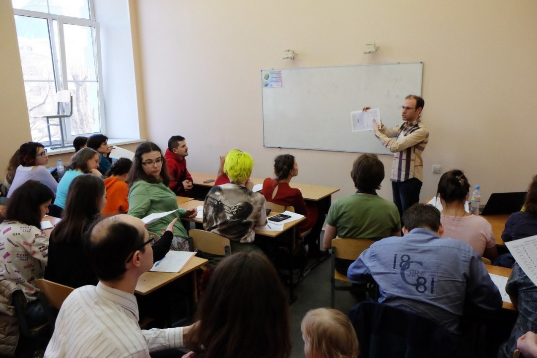 Иллюстрация к новости: Антон Сомин выступил с лекциями на XII Фестивале языков в Санкт-Петербурге