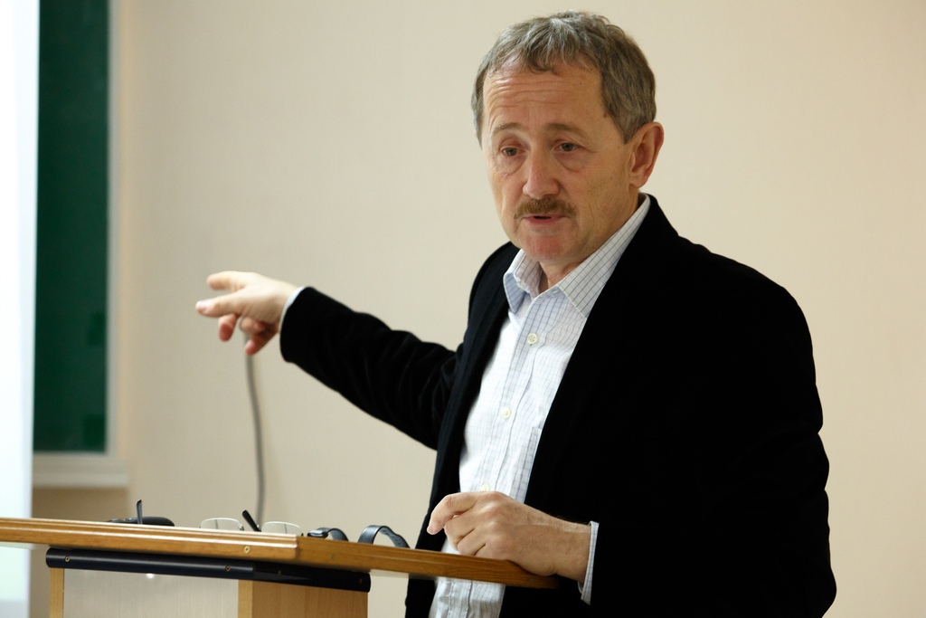 Профессор Школы философии Юрий Зарецкий выступил с докладом в Кембриджском университете