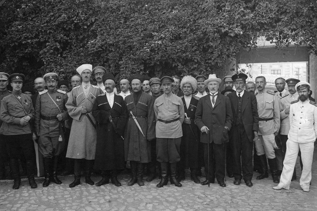Члены правительства Юга России во главе с генералом Врангелем. 1920 г., Севастополь