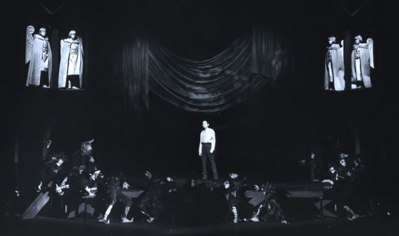 Сцена из спектакля "Дзяды" (1967). Фото Францишек Мышковский  