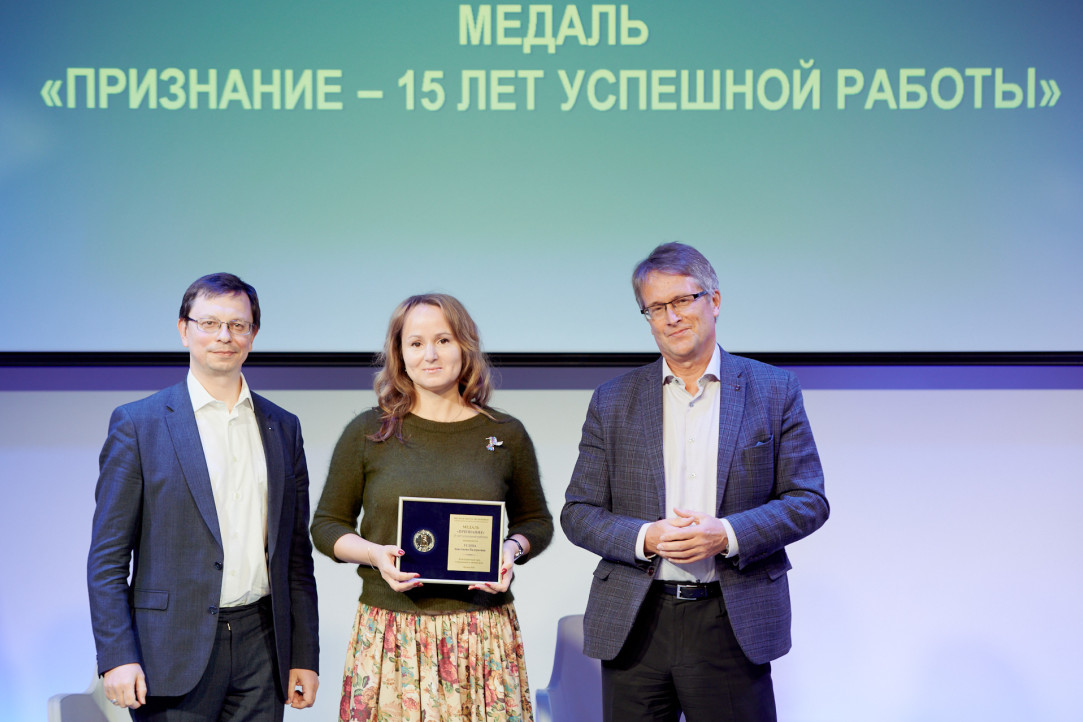 Анастасия Углева награждена медалью «Признание – 15 лет успешной работы»