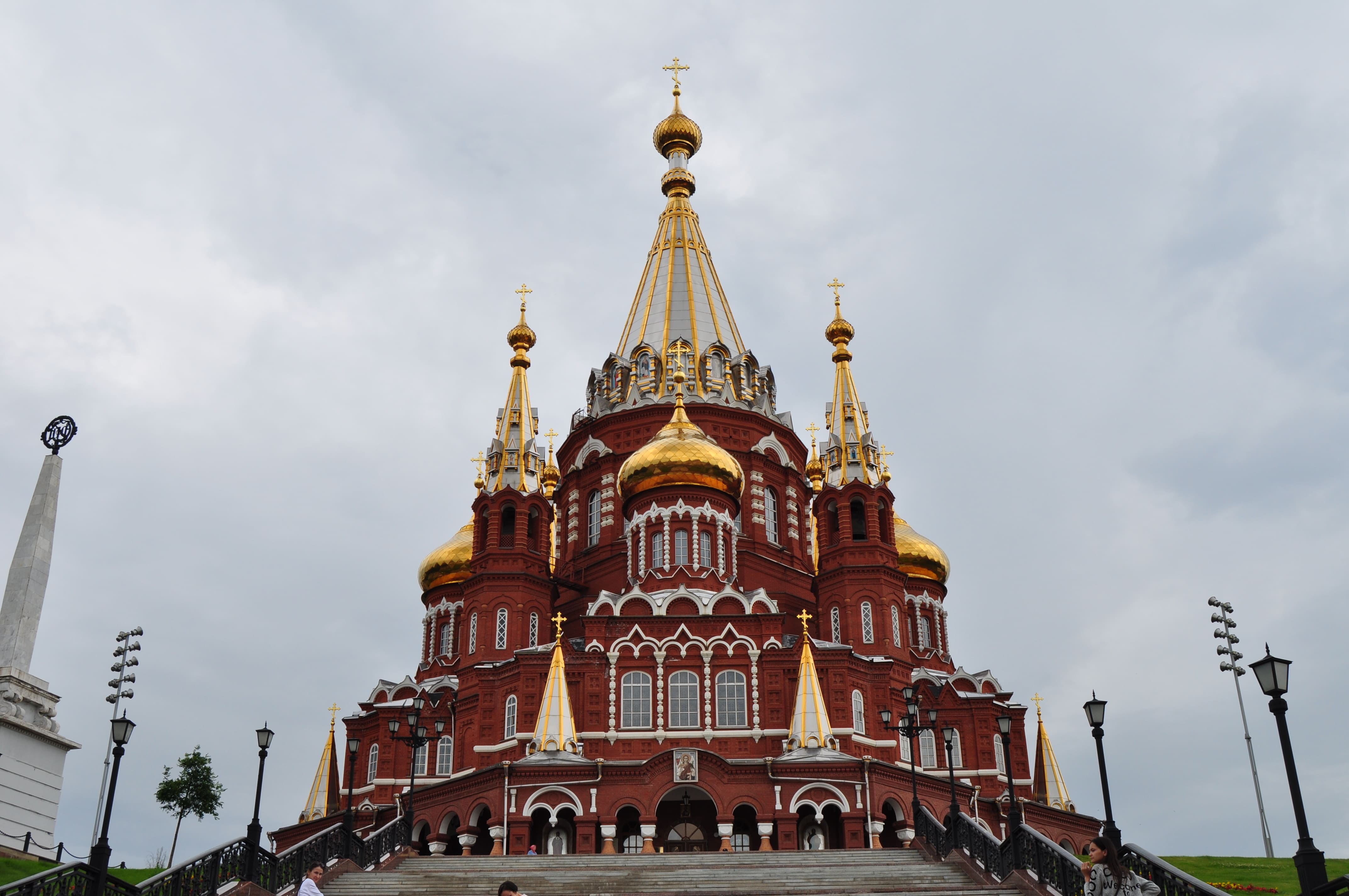 Михаило-Архангельский кафедральный собор расположен на самой высокой точке г. Ижевска. 
